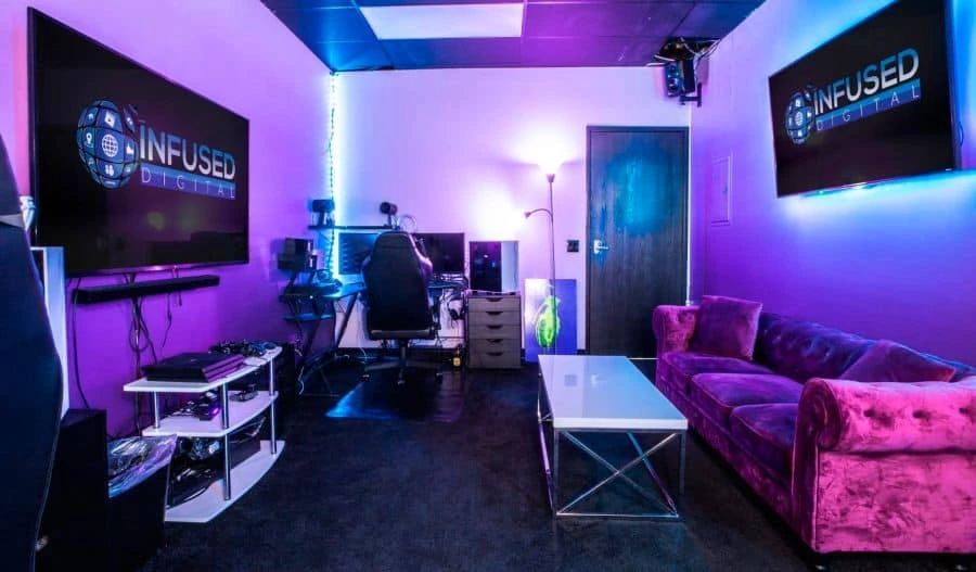 Dedicated Streaming Room