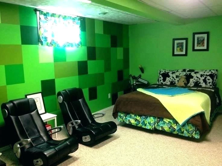 Simple Green Bedroom