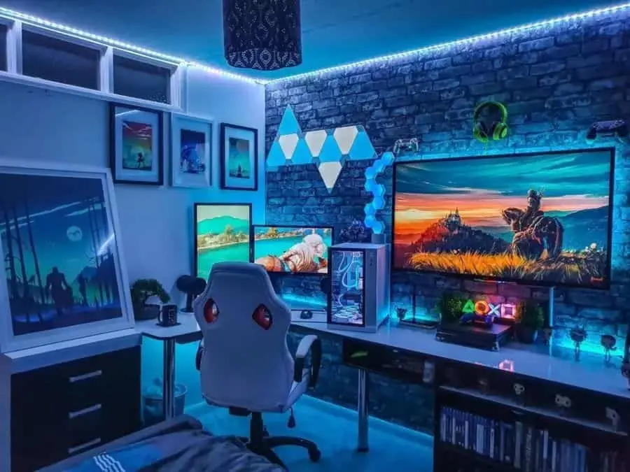 Streaming Room And Gaming Layout