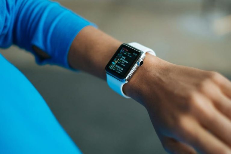 Do Smartwatches Need A Data Plan? Things You Need To Know